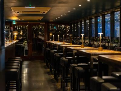 ill vino privatisation péniche cale bar 